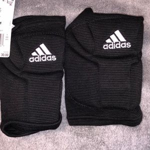 Medium adidas volleyball knee pads